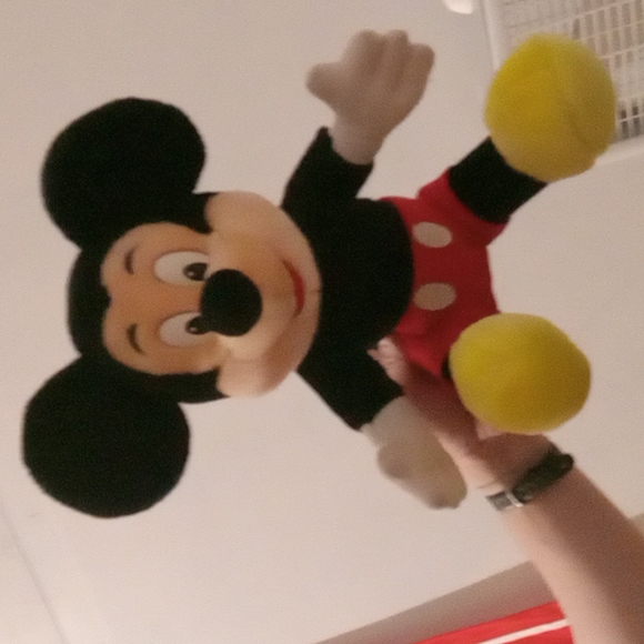 Mickey mouse stuff animal - Picture 1 of 2